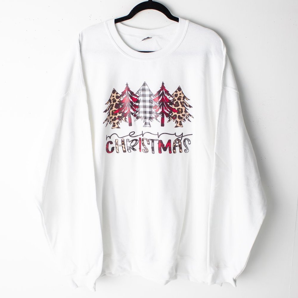 New Merry Christmas Holiday Cheetah Trees White Sweatshirt Women's Size 4XL - Picture 2 of 7